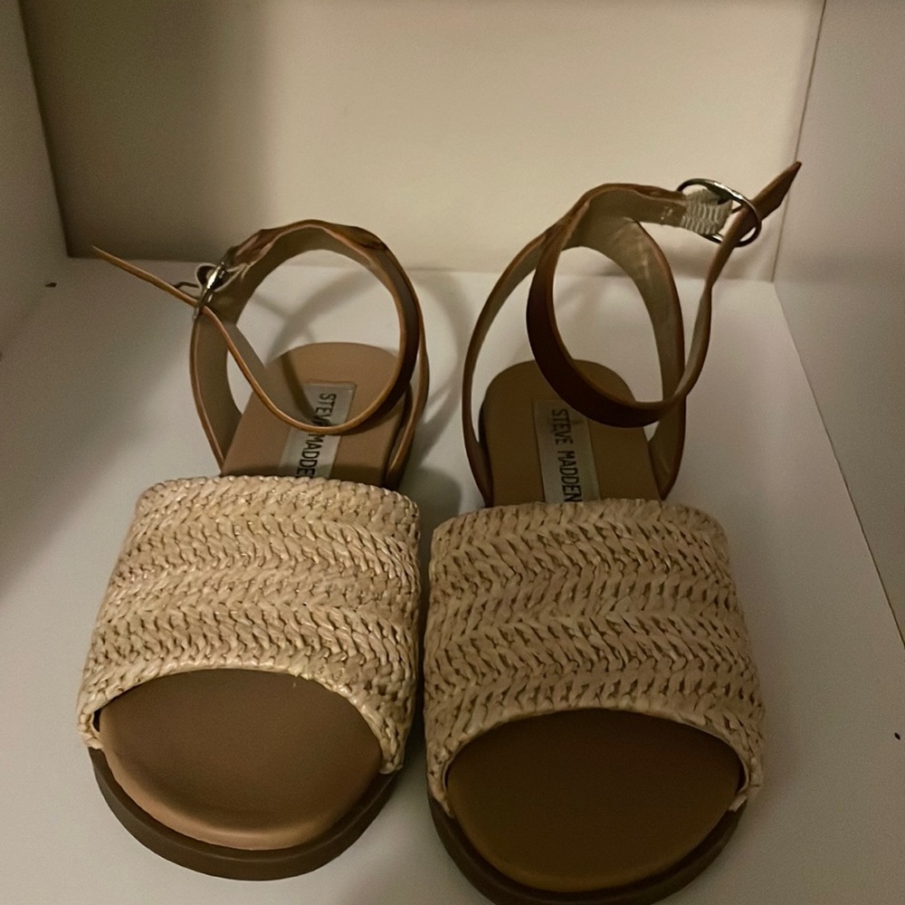 Little girls sandals size 12